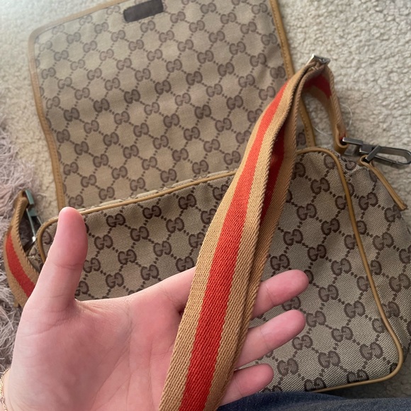 AUTHENTIC GUCCI front pocket web crossbody flap - Picture 3 of 7
